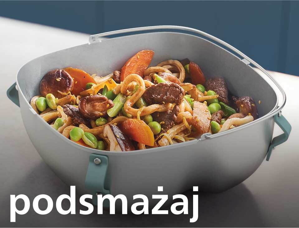 Podsmażane danie kuchni azjatyckiej Podsmażane danie kuchni azjatyckiej