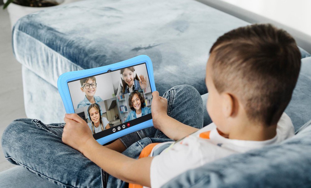 Tablet OUKITEL OT6 Kids kontakt