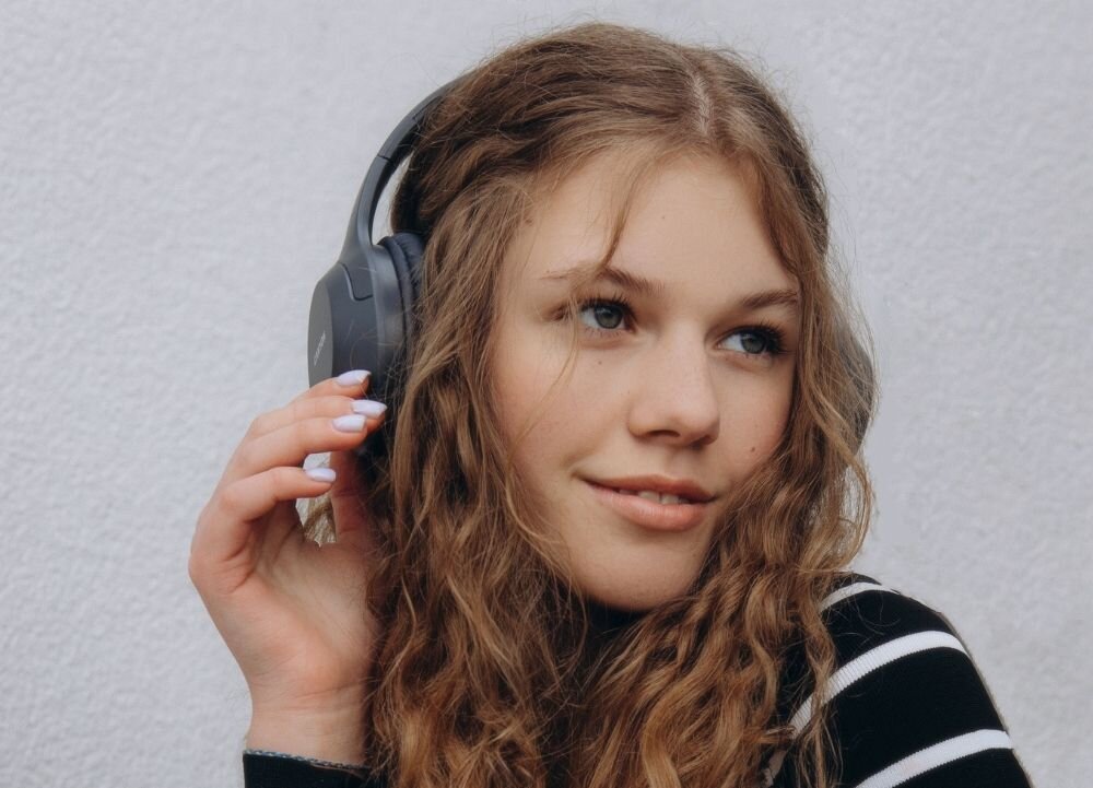 Słuchawki Canyon BTHS-3 design komfort lekkość dźwięk jakość wrażenia słuchowe ergonomia lekkość sport aktywność podróże czas pracy działanie akumulator