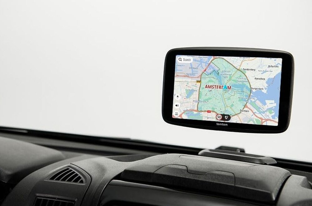 Nawigacja do kamerów TOMTOM GO Camper Max 700 na szybie