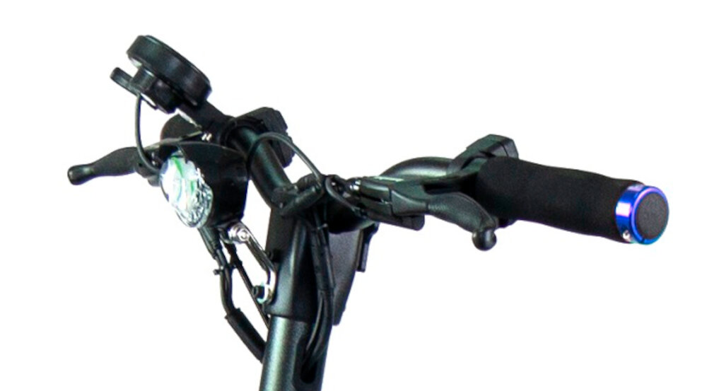 Hulajnoga elektryczna KAABO Mantis 8 Plus Niebieski przednie i boczne swiatlo LED odblaski na calej konstrukcji listwy ledowe po bokach podestu