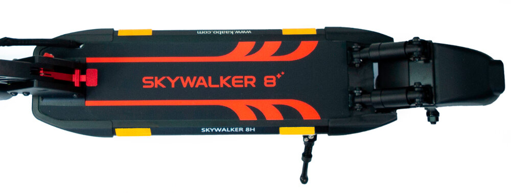 Hulajnoga elektryczna KAABO Skywalker 8H Czarny maksymalna stabilnosc komfort jazdy najwyzsze standardy bezpieczenstwa i produkcji aluminiowa odporna na korozje latwa w konserwacji duzy antyposlizgowy poklad maksymalna waga uzytkownika 120 kg stopien ochrony IPX4 ochrona przed spryskiwaniem i zachlapaniem woda z natezeniem do 10 l/min