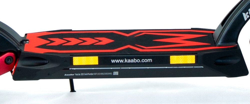 Hulajnoga elektryczna KAABO Mantis 8 Plus Czerwony maksymalna stabilnosc komfort jazdy najwyzsze standardy bezpieczenstwa i produkcji aluminiowa odporna na korozje latwa w konserwacji duzy antyposlizgowy poklad maksymalna waga uzytkownika 120 kg stopien ochrony IPX4 ochrona przed spryskiwaniem i zachlapaniem woda z natezeniem do 10 l/min
