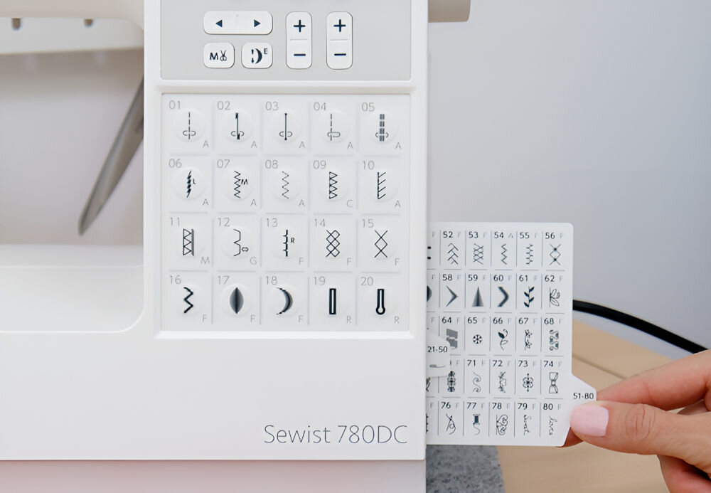 MASZYNA DO SZYCIA JANOME 780DC wzornik ściegowy panel główny