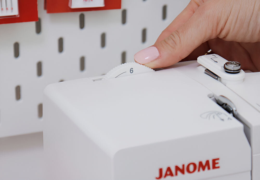 MASZYNA DO SZYCIA JANOME 780DC regulowany docisk stopki doskonałe rezultaty materiały