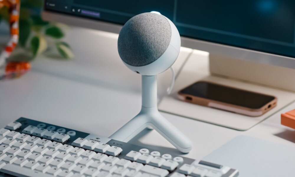 Mikrofon LOGITECH Yeti Orb Biały wygląd podłączenie port gwint
