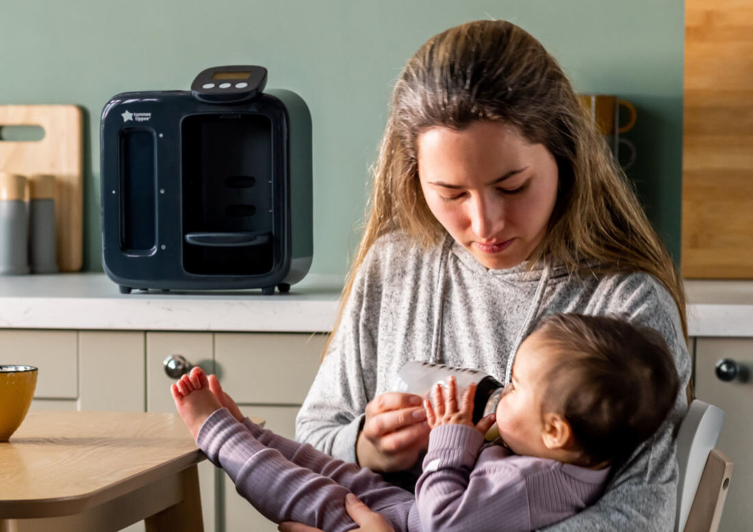 Ekspres do mleka TOMMEE TIPPEE Perfect Prep Day & Night gotowe błyskawicznie mleko modyfikowane w zaledwie 2 minuty