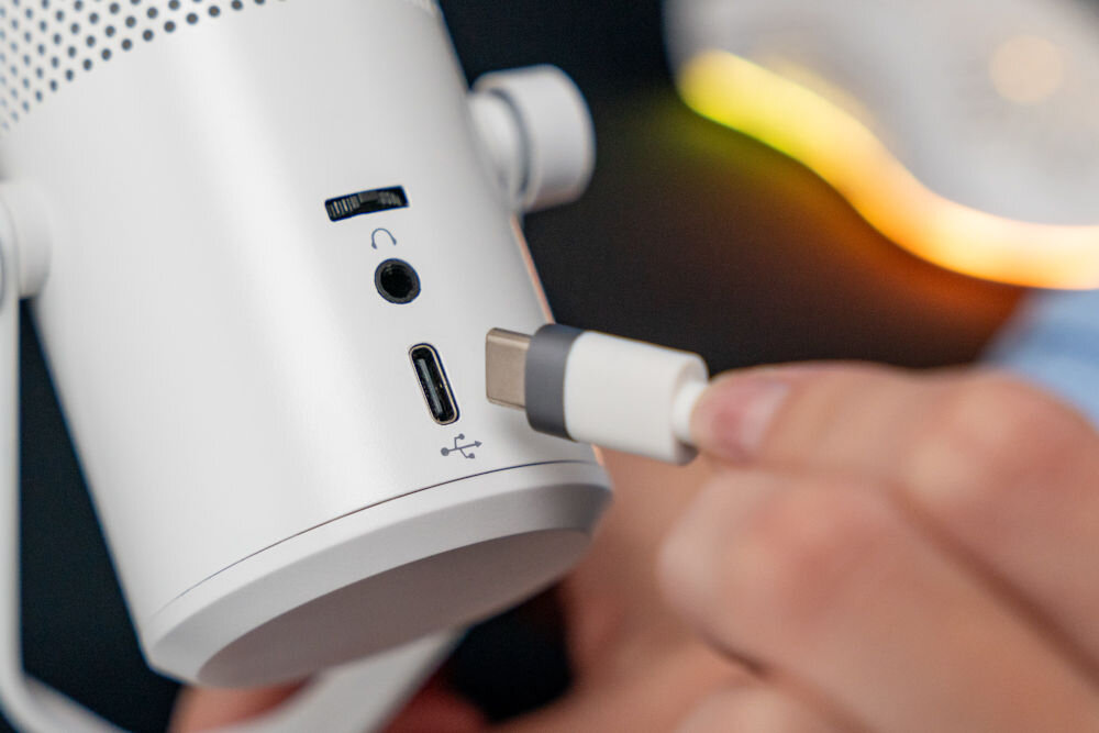 Mikrofon MAD DOG SM200 podłączenie mikrofonu kablem do portu USB-C