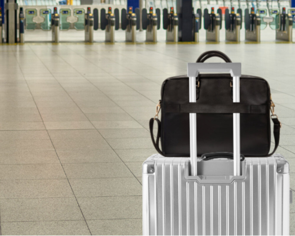 Torba na laptopa BMW Carbon funkcjonalnosc ekskluzywnosc