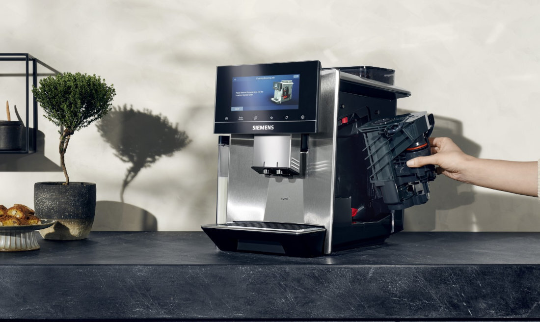 Ekspres SIEMENS TQ905RZ5 EQ900 Plus Srebrny (Cold Brew) wyjmowana jednostka zaparzania komfort czystość