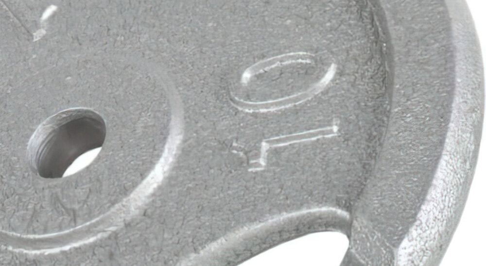 Obciążenie GORILLA SPORTS Grip (10 kg) obciążenie na białym tle zbliżenie na  oznaczenie wagi wyraźne oznaczenie masy na powierzchni twór 30/31 mm pasuje do popularnych gryfów sprzyja skupieniu na technice i pomaga ćwiczyć regularnie