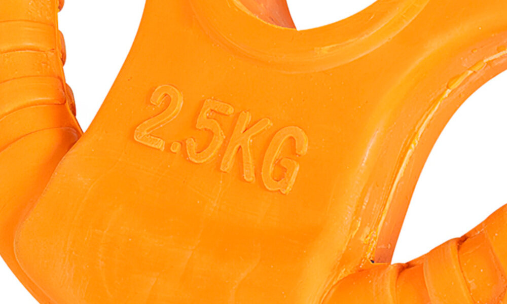 Obciążenie GORILLA SPORTS Grip 30 (2,5 kg) Pomarańczowy białe tło zbliżenie na oznaczenie wagi wyraźne oznaczenie masy na powierzchni twór 30/31 mm pasuje do popularnych gryfów sprzyja skupieniu na technice i pomaga ćwiczyć regularnie