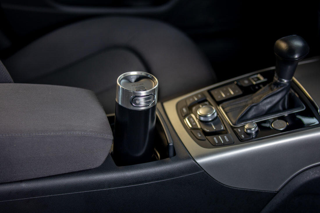 Kubek termiczny CONTIGO Luxe Cornflower Niebieski Kompaktowy design pojemnośc wysokość nakrętka średnica wygoda przenoszenie przechowywanie