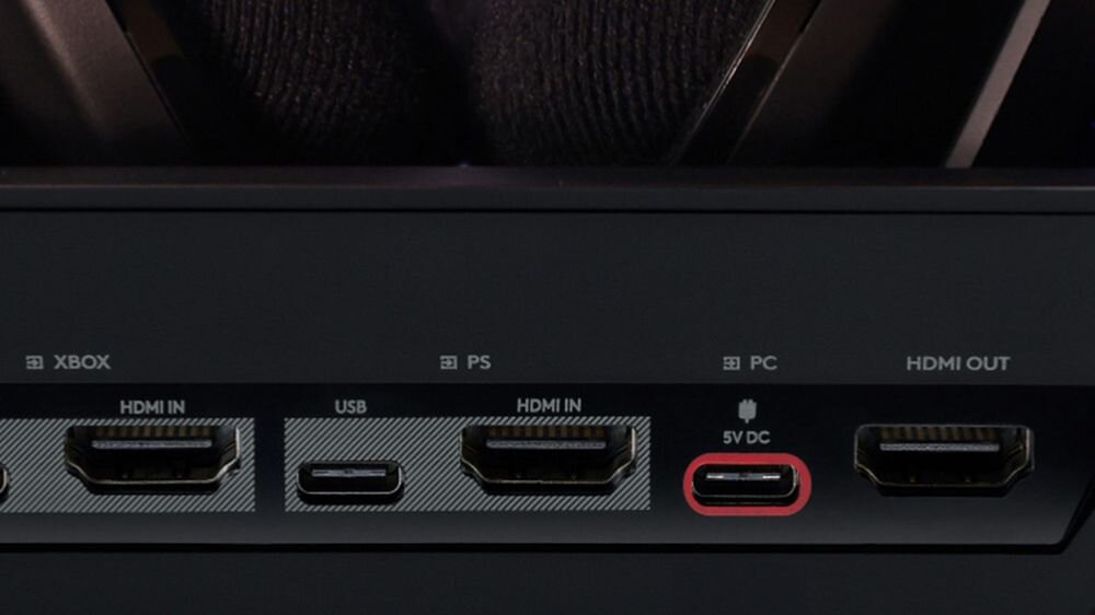 Słuchawki LOGITECH Astro A50 X z HDMI 2.1, passthrough 4K 120 Hz i dźwiękiem 24-bitowym, kadr na złącza stacji bazowej