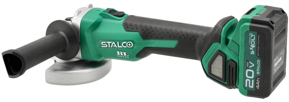 Szlifierka kątowa STALCO S-97301 szlifierka na białym tle widoczna od tyłu pod skosem bezpieczeństwo stabilna praca zabezpieczenie przed przypadkowym uruchomieniem uchwyt z miękkim wykończeniem funkcje łagodnego startu i systemu anty-restart bezpieczeństwo użytkowania
