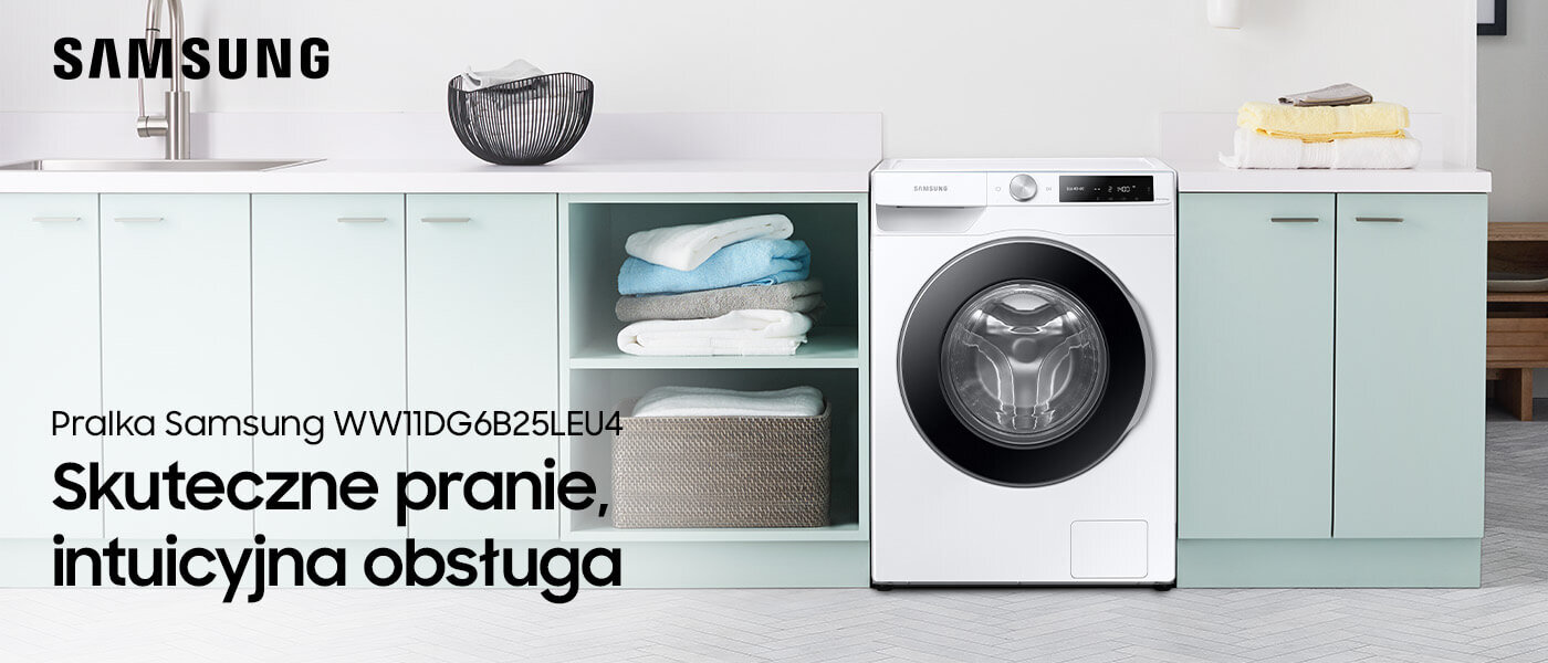 Na obrazie znajduje się pralka Samsung umieszczona pomiędzy szafkami w jasnej kuchni. Widoczny jest tekst: \'Pralka Samsung WW11DG6B25LEU4 Skuteczne pranie, intuicyjna obsługa\'.