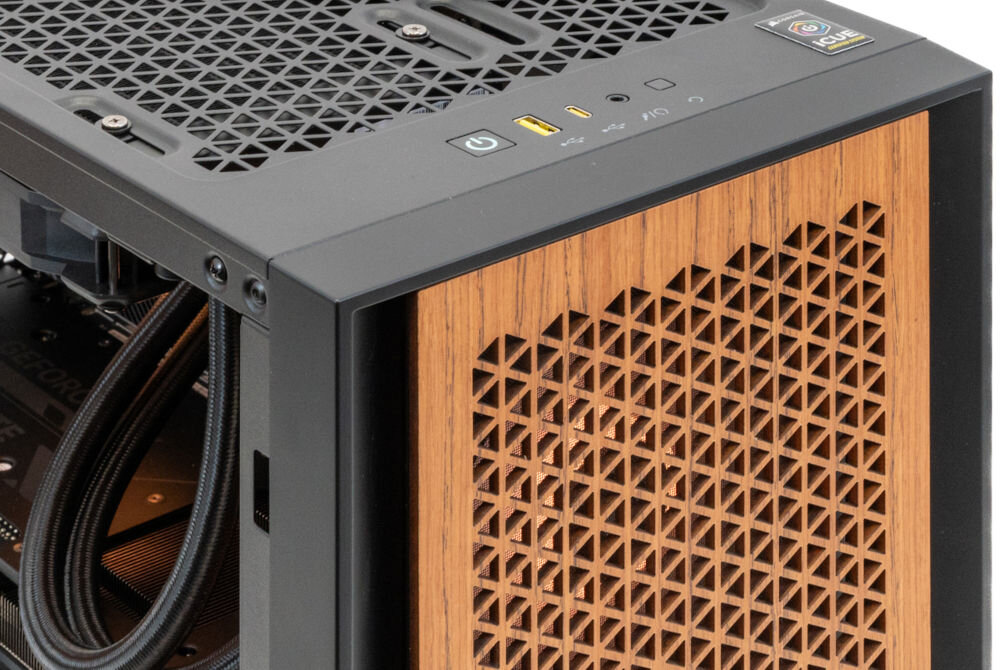 Komputer XQUANTUM Creator GeForce RTX Studio RS-I5-4060TIWH i5-14400F 32GB RAM 1TB SSD GeForce RTX4060Ti Windows 11 Home