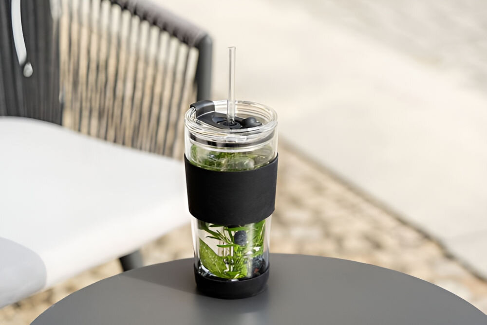 Kubek termiczny VIALLI DESIGN Fuori Czarny szkło borokrzemowe elegancki design ergonomia pojemność stylowy wygląd wygoda użytkowania słomka