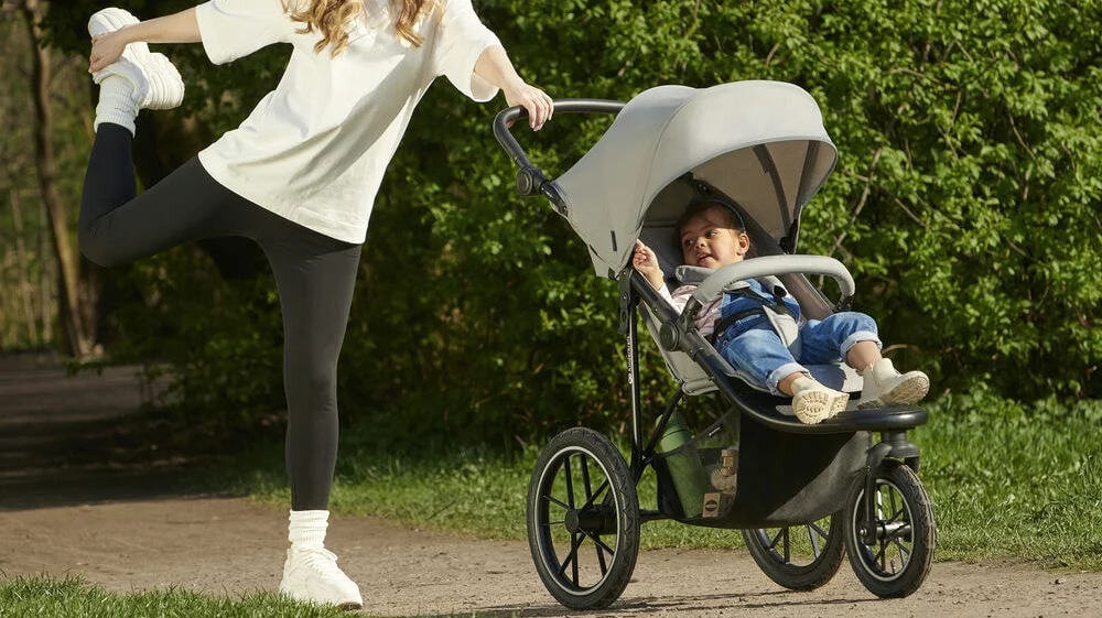 Wózek spacerowy KINDERKRAFT Helsi Czarny Aktywność komfort waga do 22 kg spacery aktywność fizyczna