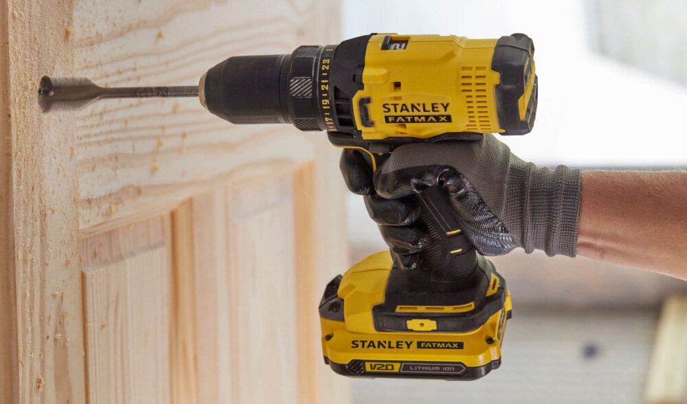 Wiertarko-wkrętarka akumulatorowa STANLEY SFMCD700D2A-QW wydajna niezawodna