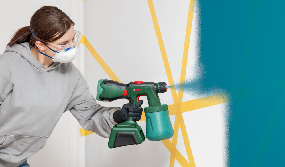 Pistolet natryskowy BOSCH UniversalSpray 18V-300 0.603.208.100 inteligentna dysza ALLPaint dwie nasadki jedna do szybkiego malowania duzych powierzchni druga do precyzyjnego wykonczenia detali