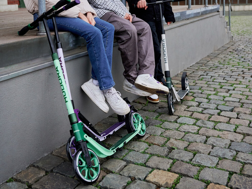 Hulajnoga HUDORA BigWheel Advanced 205 Czarno-zielony solidna konstrukcja ruch aktywnosc alternatywny srodek transportu dla dzieci mlodziezy i doroslych