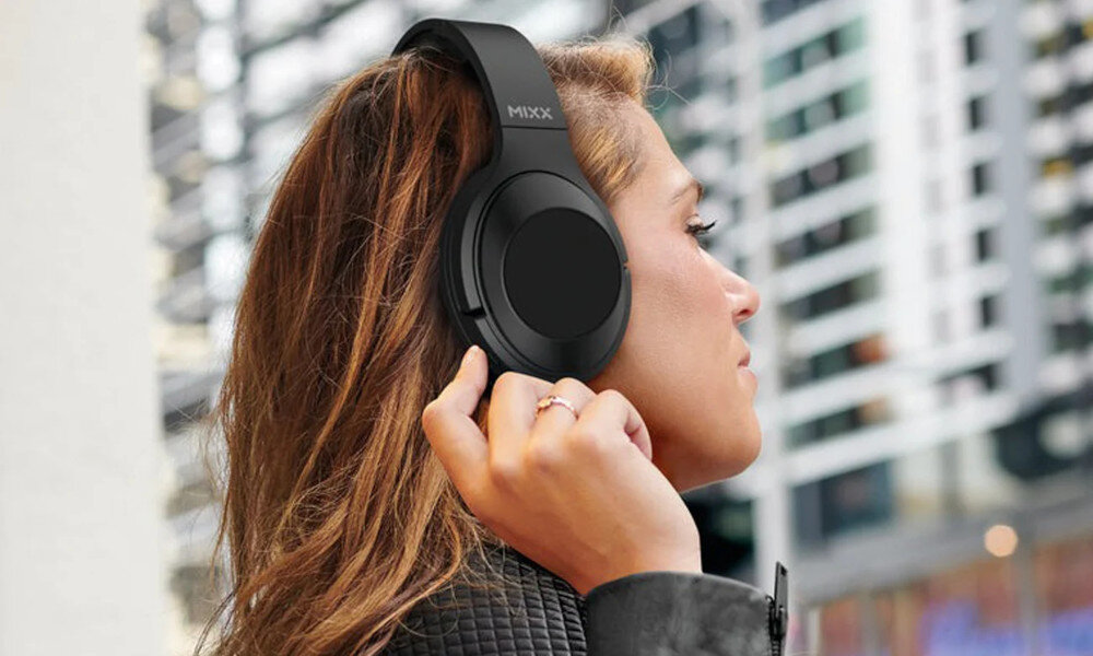 Słuchawki dokanałowe MIXX StreamQ C1 design komfort lekkość dźwięk jakość wrażenia słuchowe ergonomia lekkość sport aktywność podróże czas pracy działanie akumulator