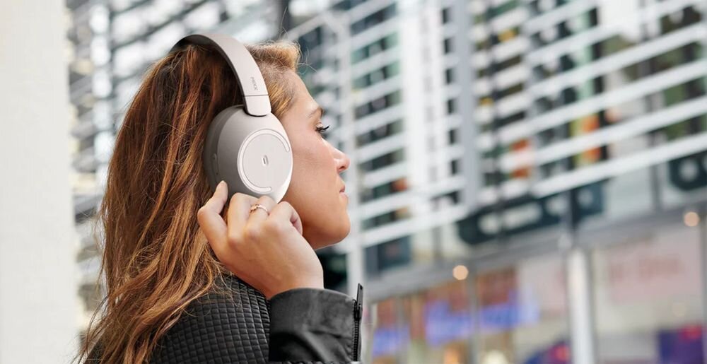 Słuchawki nauszne MIXX StreamQ C2 design komfort lekkość dźwięk jakość wrażenia słuchowe ergonomia lekkość sport aktywność podróże czas pracy działanie akumulator