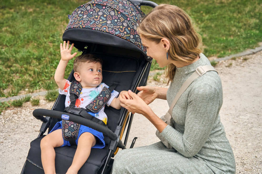 Wózek dziecięcy CHICCO Niebieski  amortyzowane koła skrętne koła manewrowanie precyzja blokada