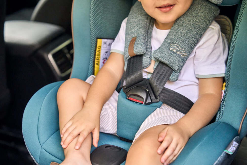 Fotelik samochodowy CHICCO Seat3Fit I-Size Air (0-25 kg) Czarny regulacja 5-punktowe pasy bezpieczeństwo dostosowanie wzrost dziecko