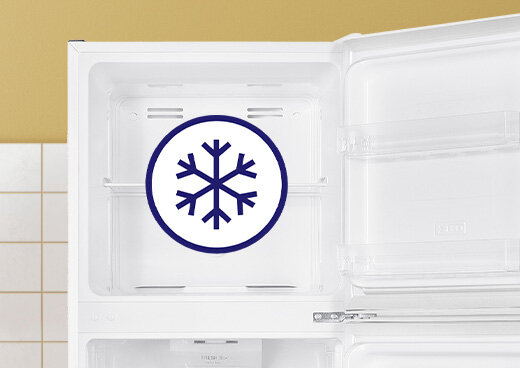 Zbliżenie na zamrażalnik górny lodówki MPM-216-CF-27. Ikona płatka śniegu.