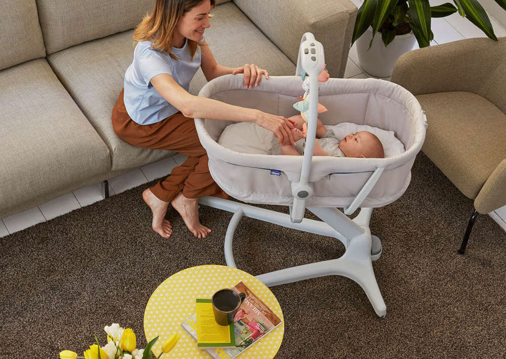 Łóżeczko CHICCO BabyHug Aquarelle Kąt nachylenia regulacja ustawienie pozycka rozwiązanie komfort wsparcie