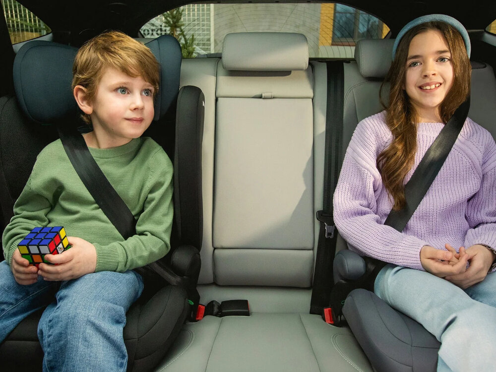 Fotelik samochodowy KINDERKRAFT I-Spark i-Size 2w1 9-36 kg Czarny bezpieczenstwo komfort sprzet na lata