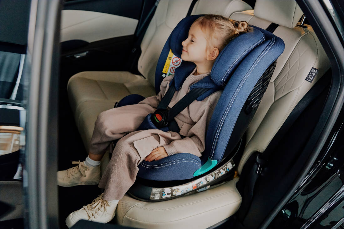 Fotelik samochodowy LIONELO Bastiaan One-i-Size (0-36 kg) Różowy pianka EPE wkładka Dri-Seat wentylacja