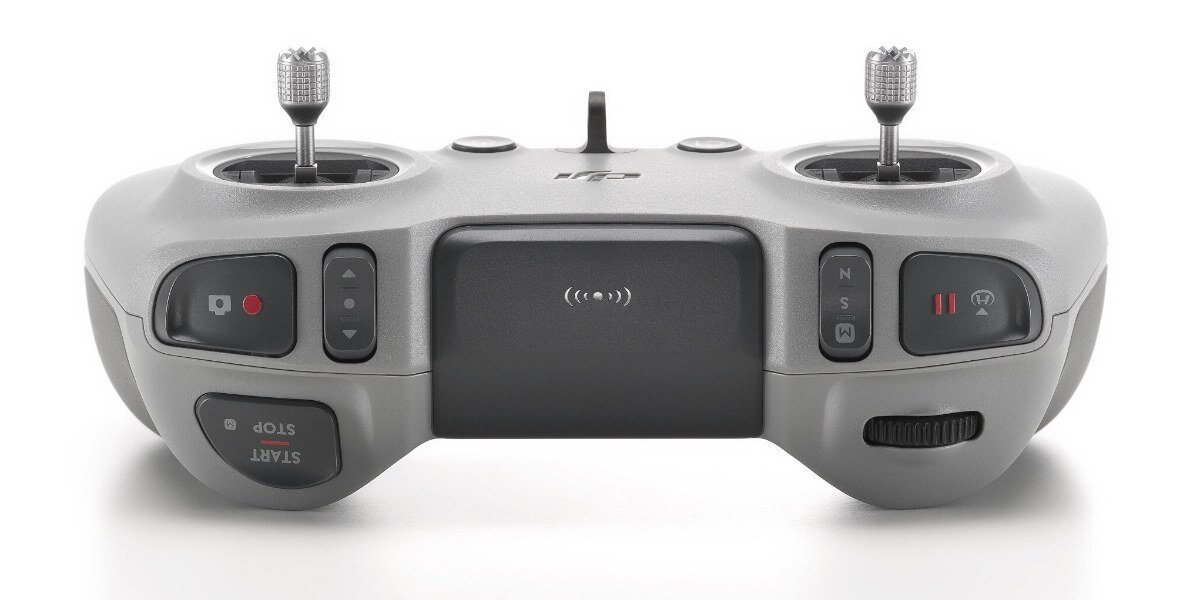 Kontroler DJI FPV Remote Controller 3 na białym tle.