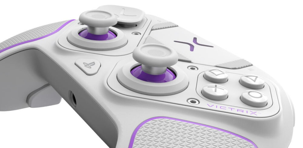 Kontroler PDP Victrix Pro BFG Biały prezentacja pada od boku na białym tle Victrix Control Hub narzędzie do personalizacji mapowanie przycisków i triggerów martwe strefy dostrojenie poziomu EQ diagnostyka kontrolera aktualizacja oprogramowania bezpłatna aplikacja