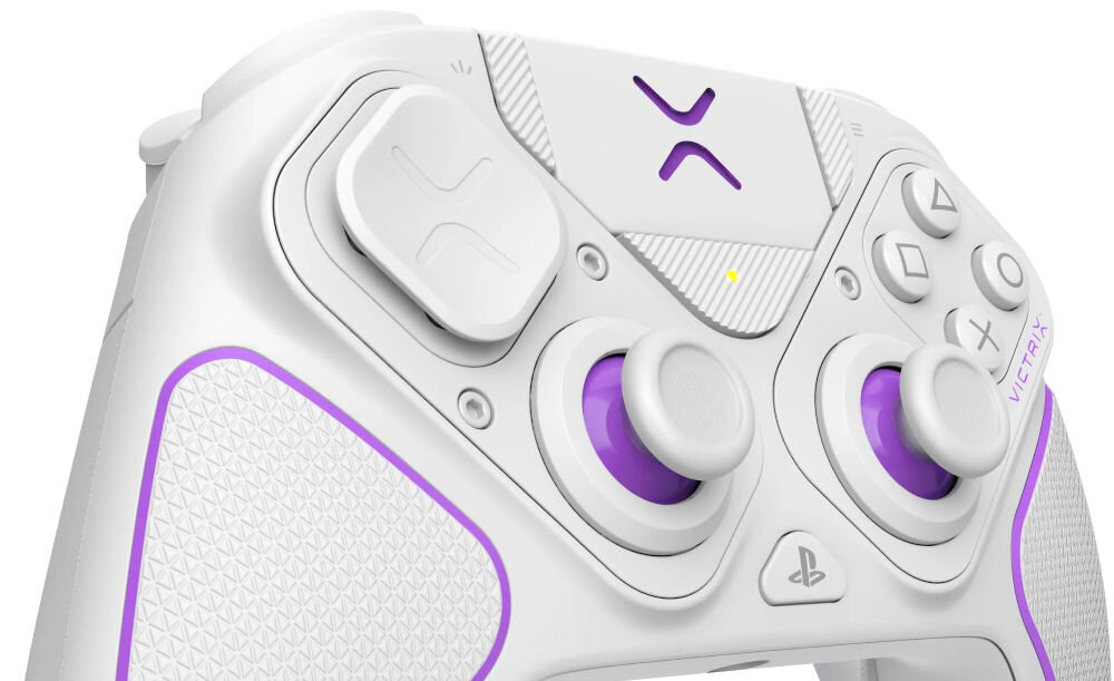 Kontroler PDP Victrix Pro BFG Biały prezentacja pada pod kątem od frontu na białym tle akumulator pojemność 2000 mAh do 20 godzin intensywnej gry ładowanie przez port USB-C szybkie i wygodne