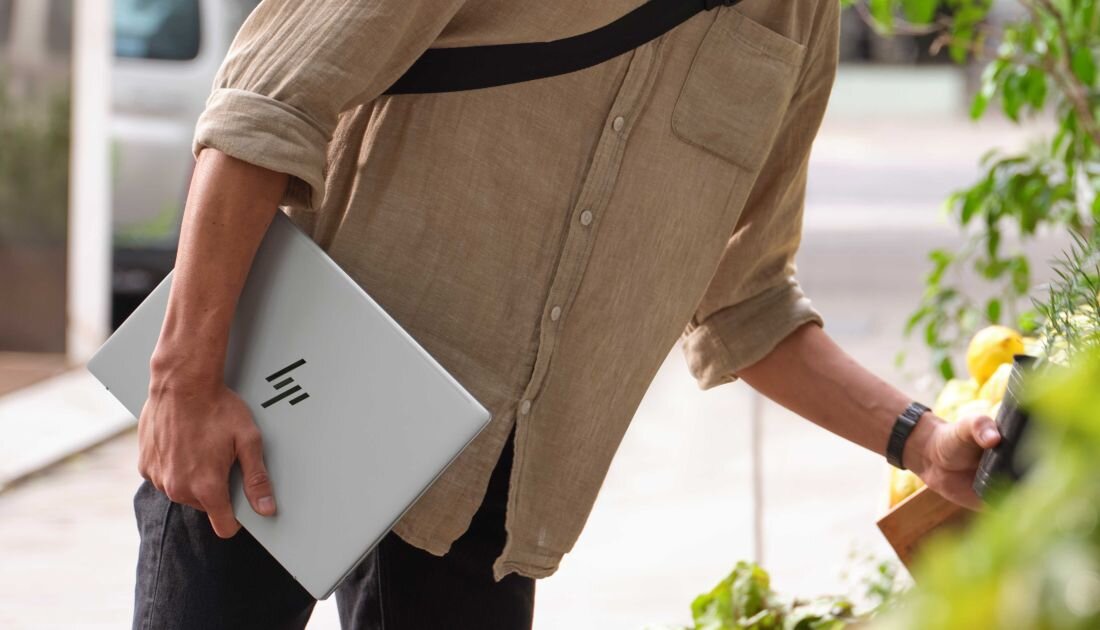 Laptop HP Pavilion 15 - HP Pavilion 15 to smukły laptop o wysokiej wydajności, doskonały do codziennych zadań oraz multimedialnych zastosowań.