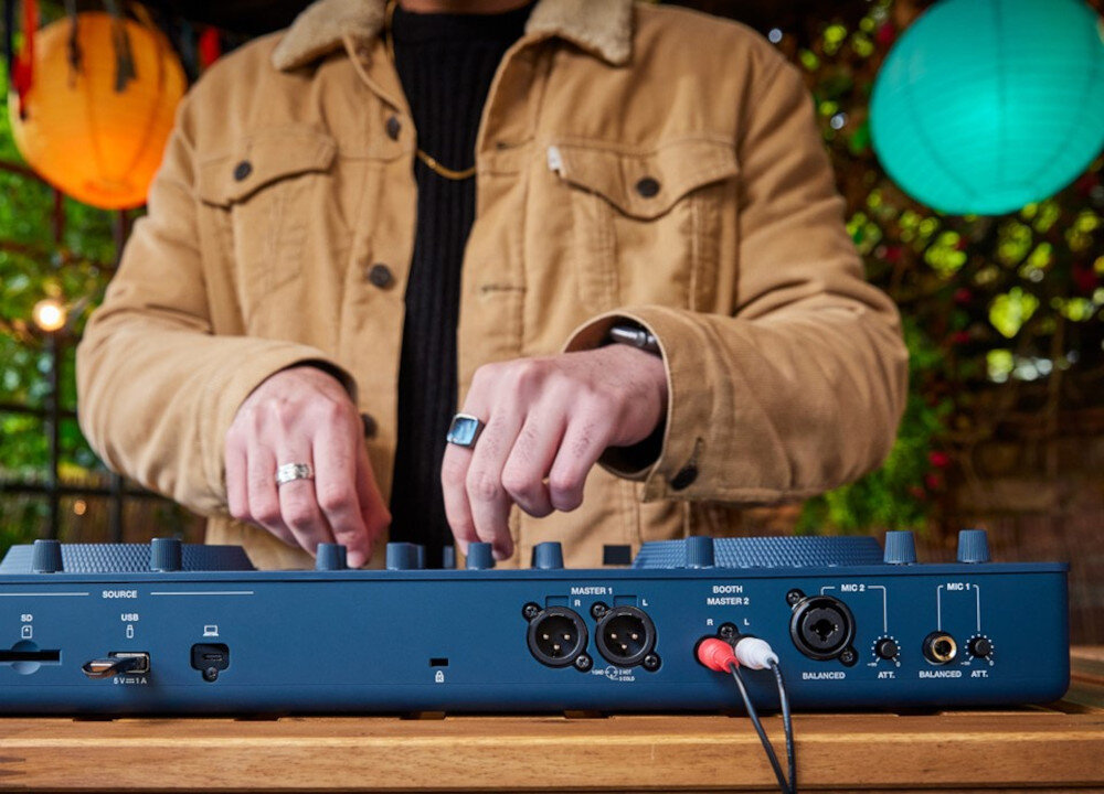 Kontroler DJ ALPHA THETA Omnis-Duo - Bezprzewodowe odtwarzanie