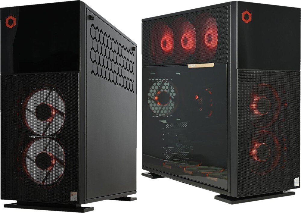 Komputer NTT HIRO Wingman ZKG-I9RTX40608G-TE24 Dwa ujęcia obudowy komputera w czarnym kolorze z czerwonym podświetleniem wentylatorów. Pierwsze zdjęcie pokazuje przód obudowy z dwoma dużymi wentylatorami oraz bok z metalową kratką wentylacyjną. Drugie zdjęcie przedstawia widok z boku przez przeszklony panel, opis