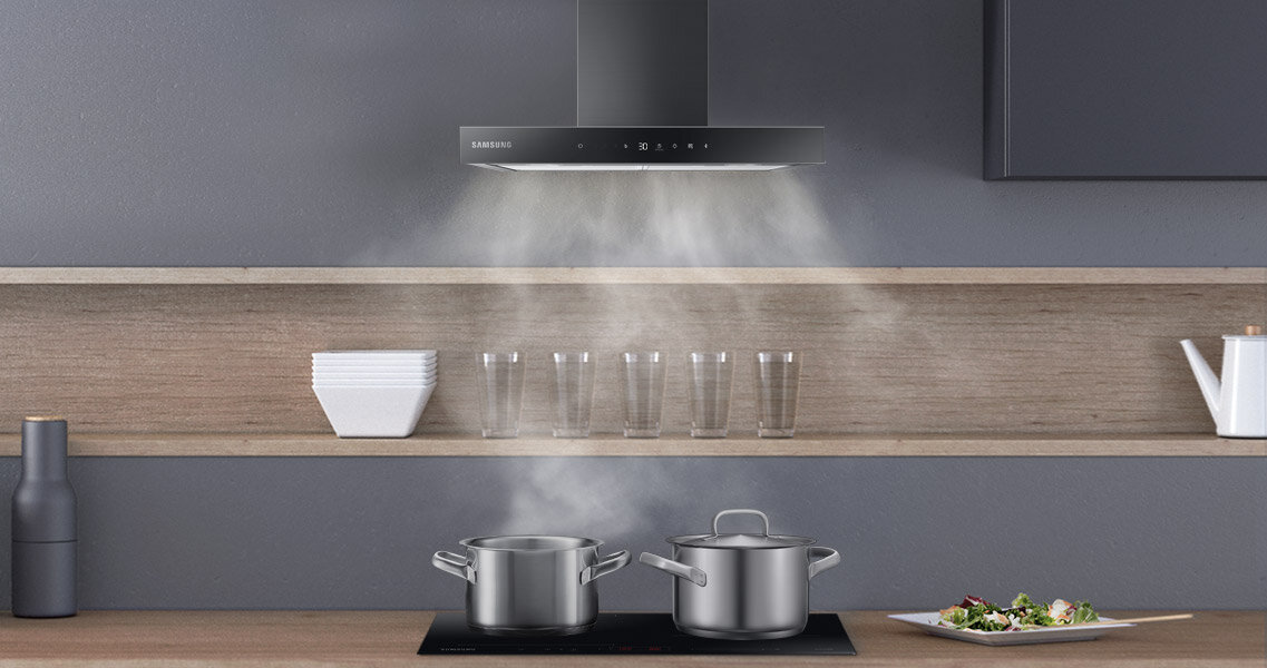 Okap kominowy Samsung NK24C5703TM skutecznie usuwa nieprzyjemne zapachy Okap kominowy Samsung NK24C5703TM skutecznie usuwa nieprzyjemne zapachy; powietrze w kuchni pozostaje świeże