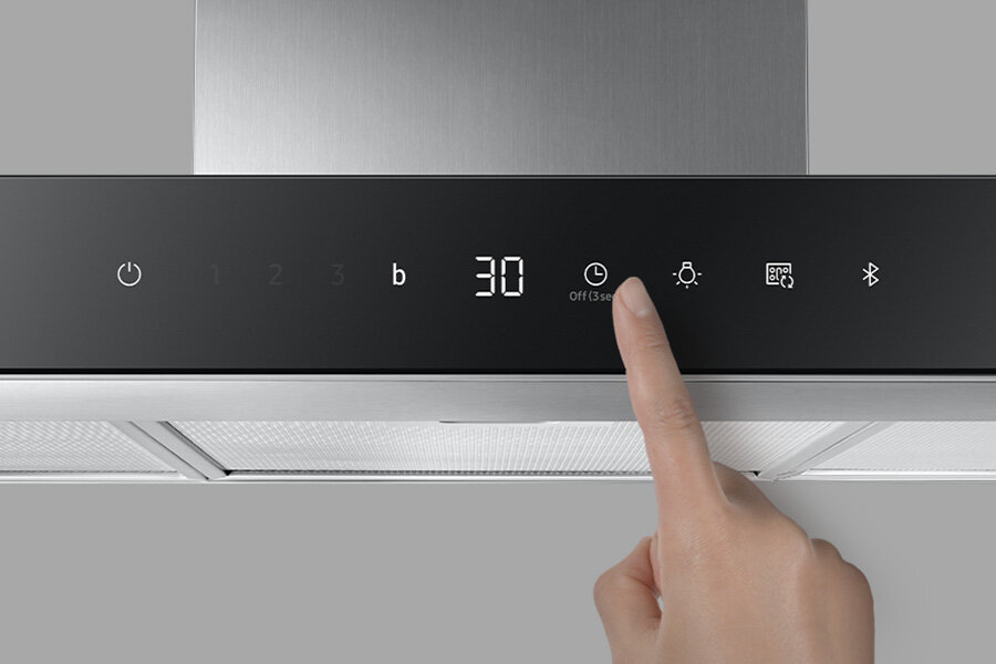 Do inteligentnych rozwiązań okapu NK36C5703TS należy dotykowy panel sterowania Do inteligentnych rozwiązań okapu kominowego Samsung NK36C5703TS należy dotykowy panel sterowania