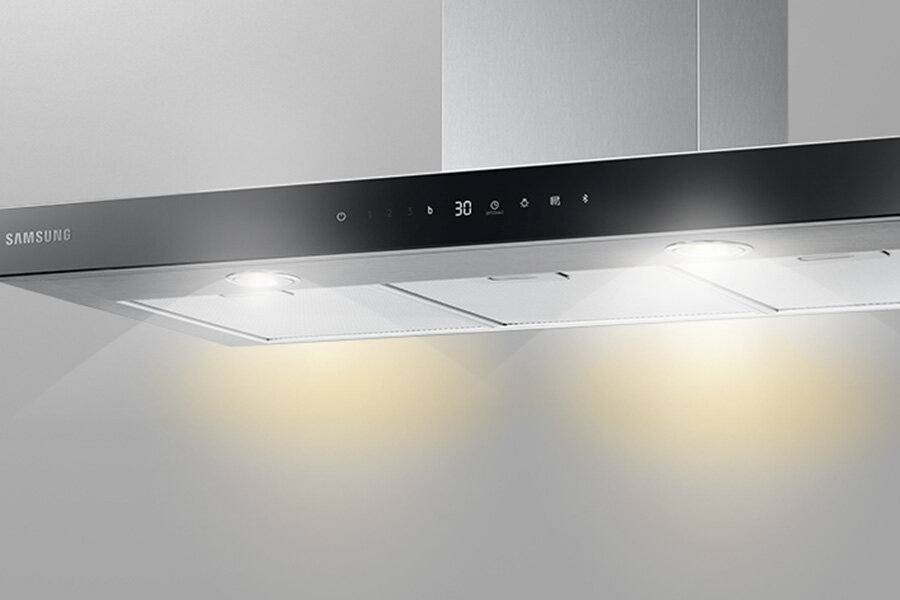Do inteligentnych rozwiązań okapu kominowego Samsung NK36C5703TS należą dwie diody LED o mocy 2,5W