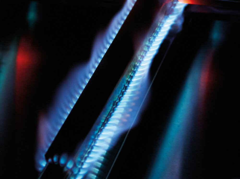 Grill gazowy ENDERS Monroe Black Pro 4 IK Turbo 837033 system HEAT RANGE™ precyzyjna regulacja temperatury