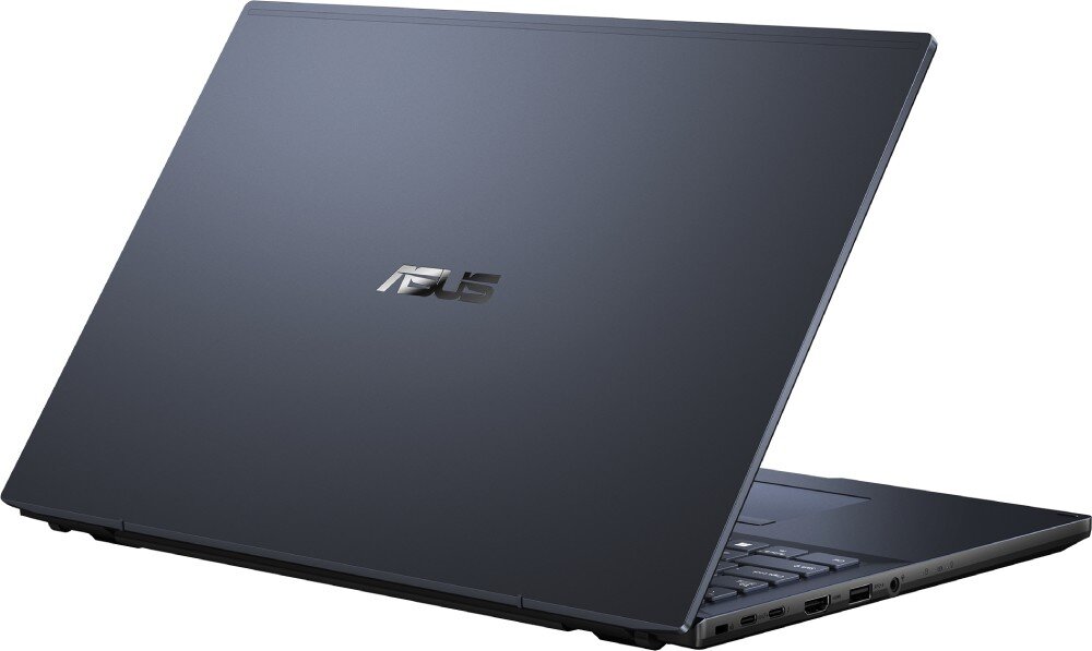 Laptop ASUS ExpertBook B2502CBA-BQ0332X Widok na zamkniętą pokrywę laptopa. Ciemna obudowa z logo producenta na środku, pamięć RAM, dysk SSD, pojemność, taktowanie
