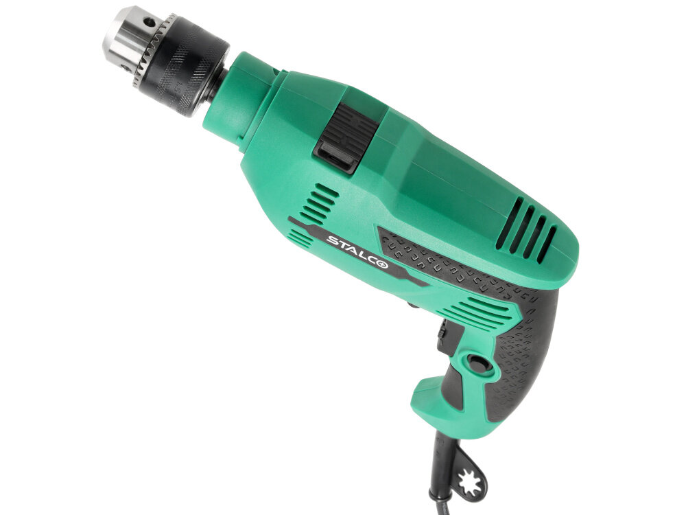 Wiertarka udarowa STALCO IDS13VS wiertarka na białym tle widoczna z góry miękki uchwyt ergonomiczna konstrukcja stabilność prowadzenia niska waga około 1,7 kg blokada włącznika stała prędkość pracy