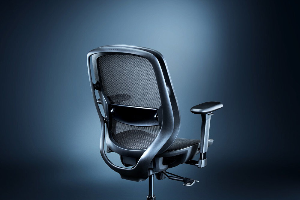 Fotel RAZER Fujin utrzymaniu prawidłowej postawy ciała boki góra-dół przód-tył pluszowa wyściółka Synchro-tilt 130°