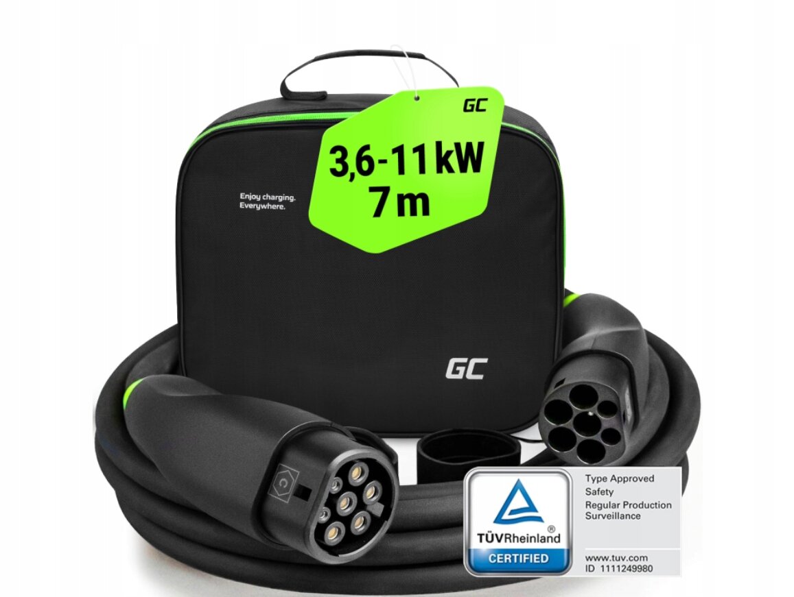 Na obrazie widoczny jest czarny kabel do ładowania z wtyczkami oraz czarna torba z logo GC. Na torbie znajduje się zielona etykieta z napisem \'3,6-11kW 7m\', a obok widoczny jest certyfikat TÜV Rheinland.