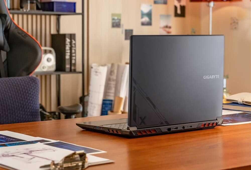 Laptop LENOVO GIGABYTE G6X - Wi-Fi 6E i Bluetooth 5.2