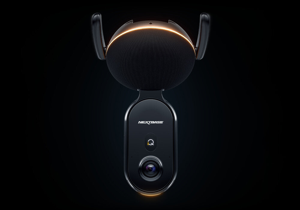 Wideorejestrator NEXTBASE IQ rejestrowania obrazu widok kabinowy pionowej szybie pojazdu modułem kamery tylnej rozdzielczości 1920x1080 kąt widzenia wynosi 140°